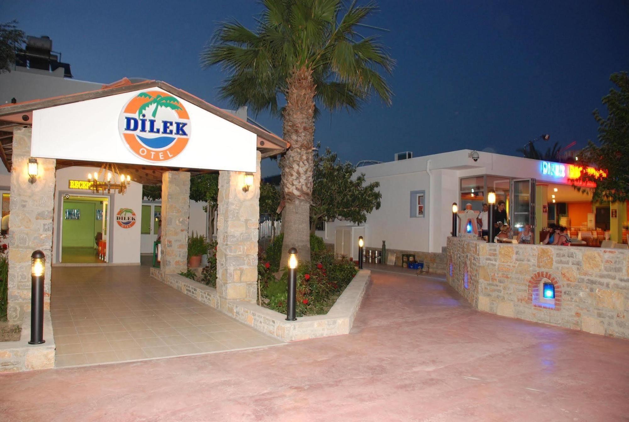 מלון דירות Dilek 2*